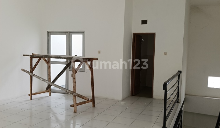 For Rent New Metal Shop House Suitable for Business/ Office in a Busy Area 2