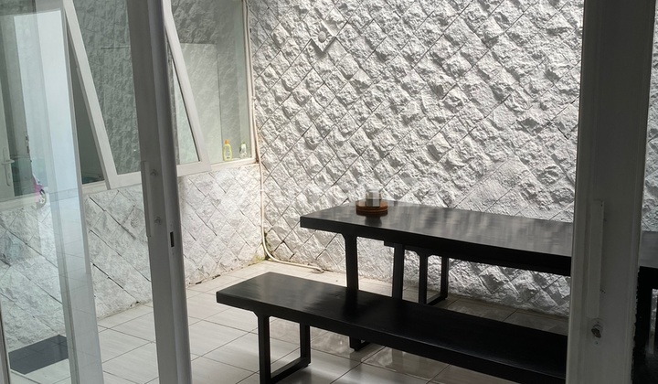 Disewakan Rumah Singgasana Siap Huni Lingkungan Tenang Dan Nyaman  2