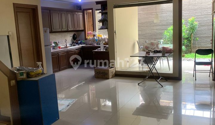 Disewakan Rumah Siap Huni Furnished Istana Regency