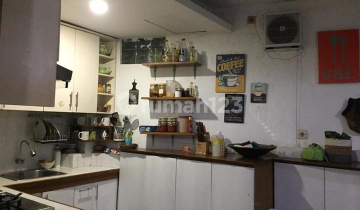 Dijual Cepat Rumah 2 Lantai Siap Huni Lingkungan Tenang  2