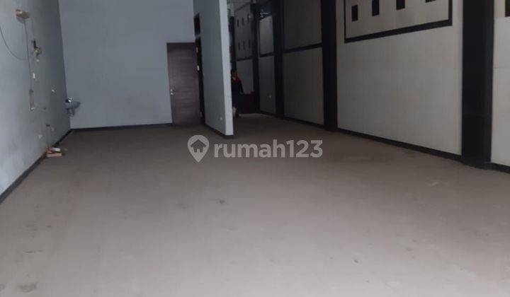 Disewakan Rumah Tinggal / Ruang Usaha Mainroad Siap Pakai Lokasi Ramai  2