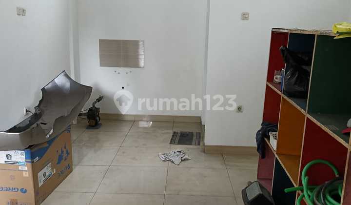 Disewakan Ruang Usaha Tengah Kota Lokasi Ramai 