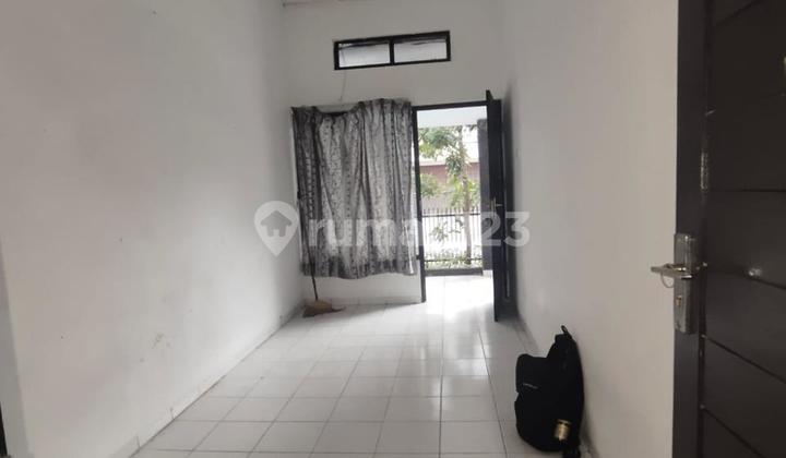 Dijual Rumah Tengah Kota Lingkungan Tenang 