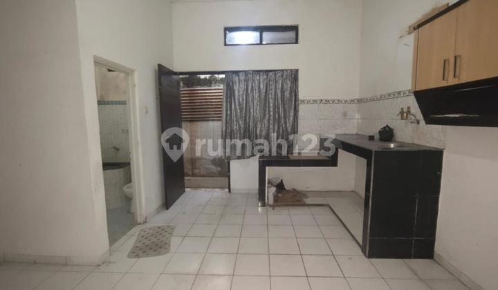 Dijual Rumah Tengah Kota Lingkungan Tenang  2