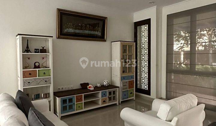 Sewa rumah cantik, nyaman, semi furnish, cluster Btari, Summarecon  ( M ) 1