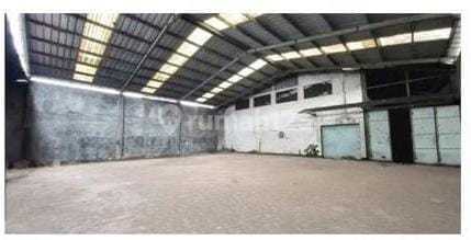 Gudang 3 Lantai Lokasi Moch Toha, Bandung