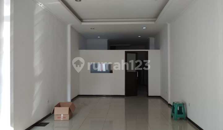 Ruko 2 Lantai Siap Pakai, Lokasi Strategis, Sayap Bkr
