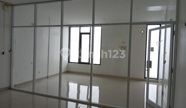 3-Story Ready-to-Use Shop House in Strategic Location at Trans Mart Buah Batu 2