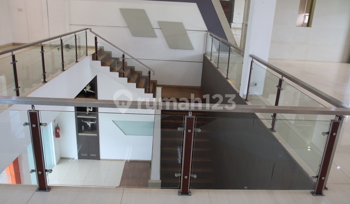 Business Space Suitable for Clinic, Bank, Office, etc., Location: Bkr Business Space Suitable for Clinic, Bank, Office, etc., Location: Bkr