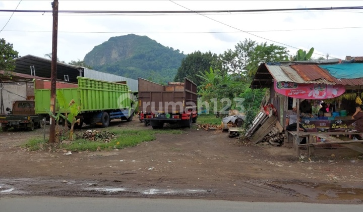 Di jual Tanah ngantong  daerah ramai ada 2 muka 3