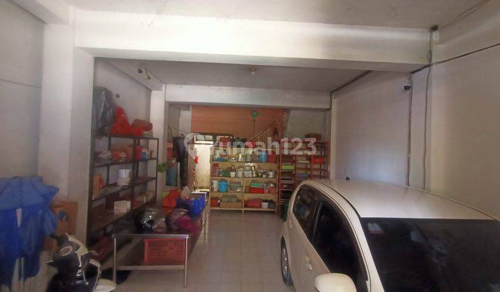 3-Storey Shophouse with Freehold Title on Jl Cokroaminoto Denpasar 2