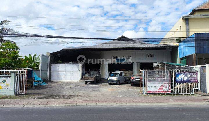 SHOP + HOUSE & WAREHOUSE OVER 1,250 M² IN KEROBOKAN AREA