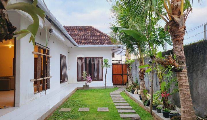 LEASEHOLD 3 BR VILLA WITH RICE FIELD VIEW IN KEROBOKAN  2