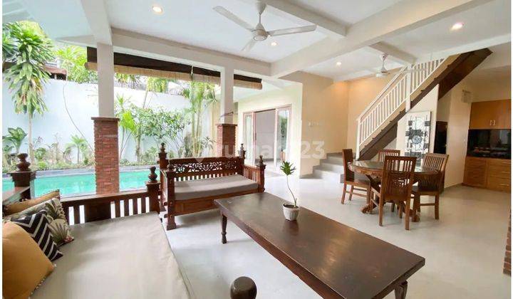 RUMAH VILLA 2 LANTAI DI SEMINYAK FULLY FURNISHED  2