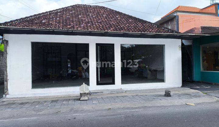 GLASS DOOR SHOP / COMMERCIAL SPACE FOR RENT IN BERAWA CANGGU  1