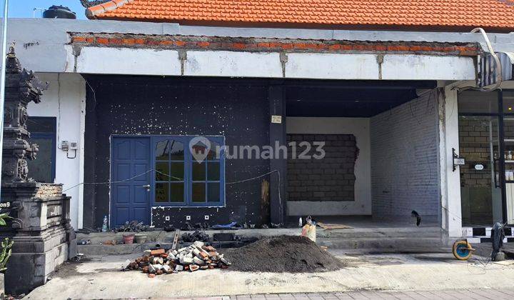 PREMIUM LOCATION SHOP / COMMERCIAL SPACE IN BATU BOLONG CANGGU NEAR BEACH 1