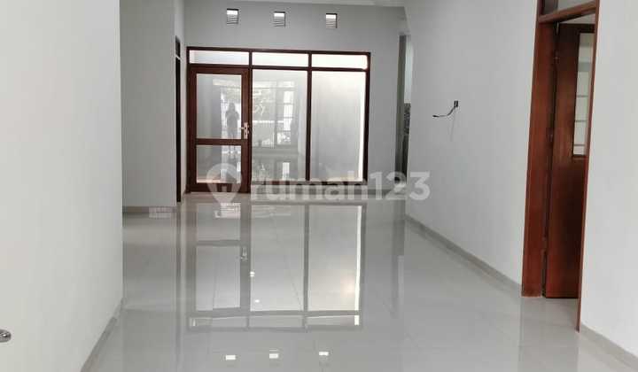 Affordable House with Special Good Price at Taman Kopo Indah (land and building)