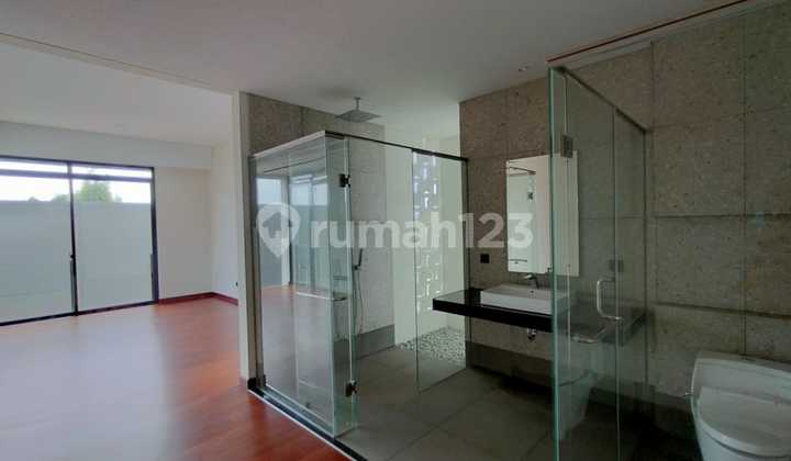Elegant Lux Minimalist House Ready to Occupy Kota Baru Parahyangan (lj) 2
