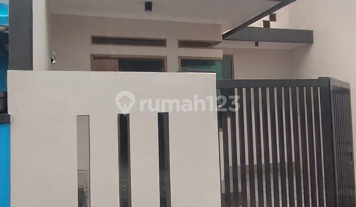 Strategic Sarijadi City Center House Ready to Occupy (FH) Strategic Sarijadi City Center House Ready to Occupy (FH)