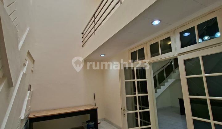 Disewakan Rumah Puri Indah Baru Renovasi Hanya Untuk Family 2