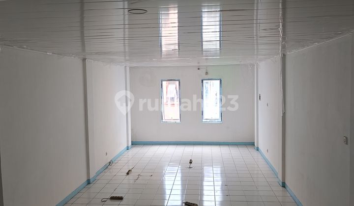 Disewakan Ruko Taman Palem Lestari Cengkareng Barat Jakarta Barat,Bebas Banjir Rapi Siap Huni