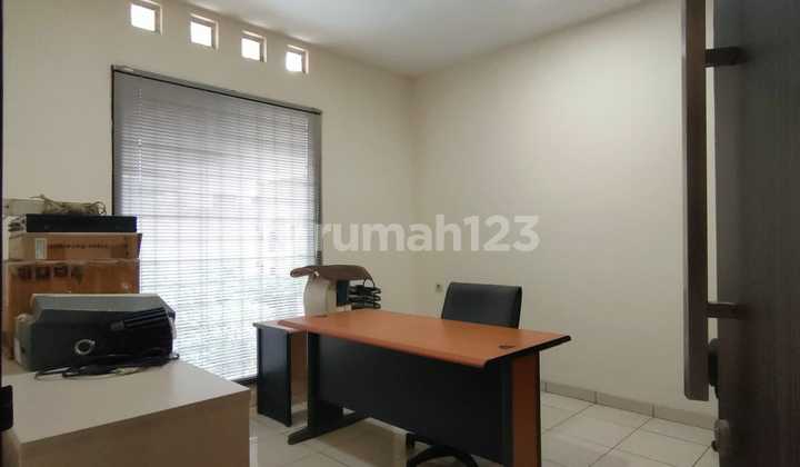 Turun Harga. Rumah Di Boulevard Meruya 2