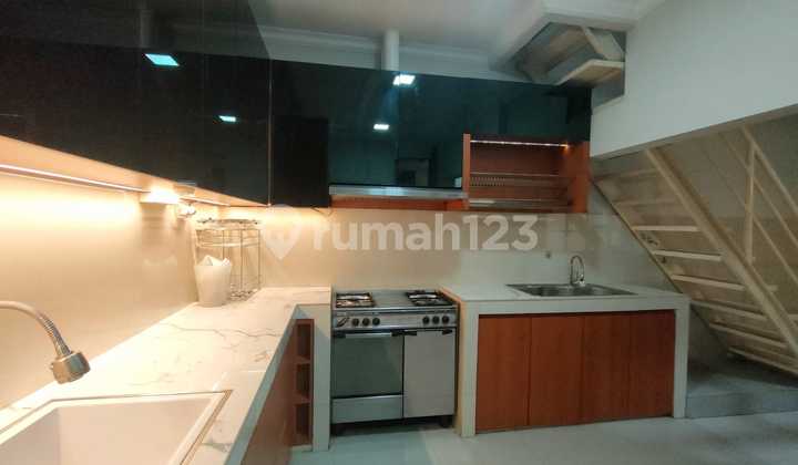 Turun Harga!! Nego!! Luxury!! Green Garden 6x18 ,3 Lt, Furnished