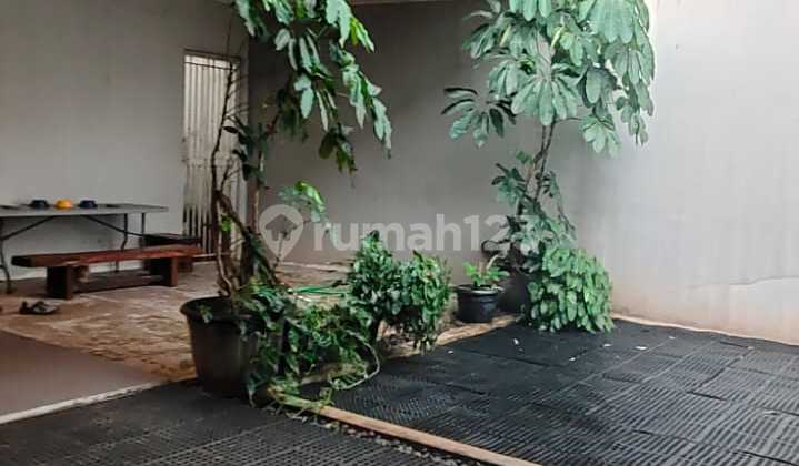 Tetanggaan Dengan Artis Terkenal. 2