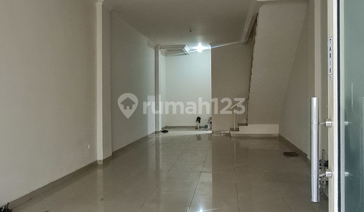 Ruko Boulevard Di Greenlakecity 3.5lantai, Jakarta Barat Ruko Boulevard Di Greenlakecity 3.5lantai, Jakarta Barat