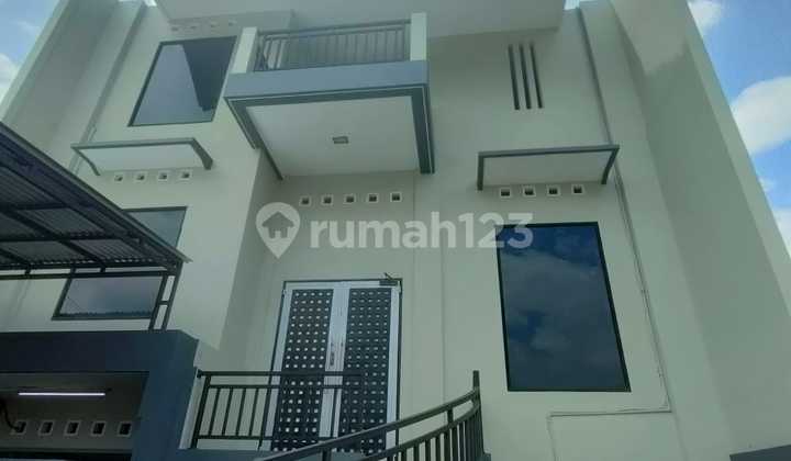Turun Harga. Rumah Di Boulevard Meruya