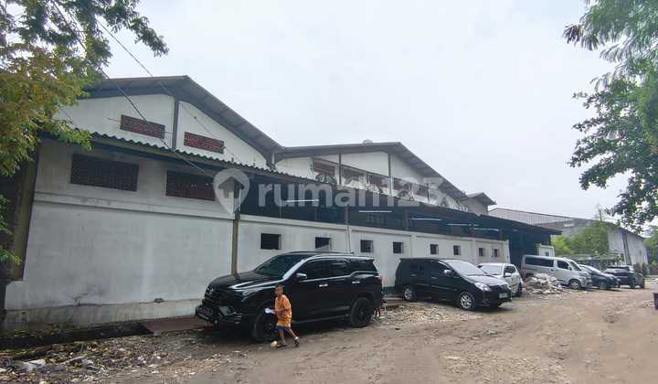 40ft Container Access Warehouse in Karang Tengah