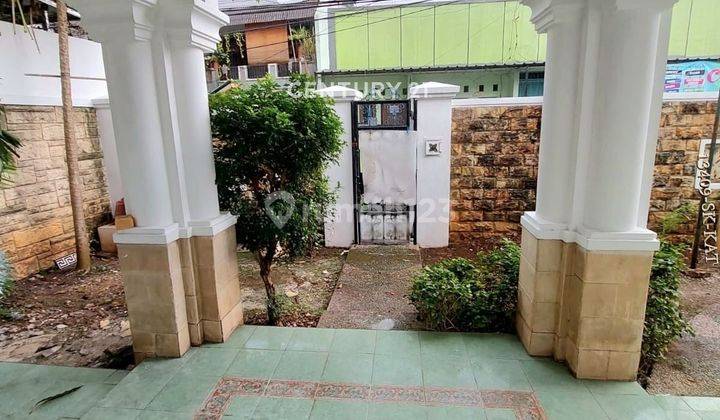 Dijual Rumah Hook Lokasi Strategis Di Simprug Kebayoran  2