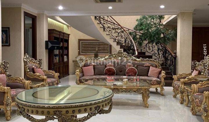 Di  Luxury House Dua Muka Ada Kolam Renang Di  Pesanggrahan 2