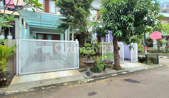 For Sale, Ready-to-Occupy House, Strategic Location in Bintaro Sector 3A