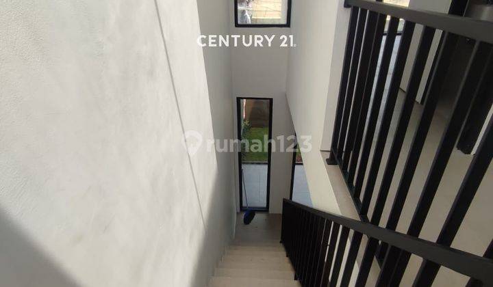 Dijual Rumah Modern Kontemporer Private Townhouse Ada 27 Unit 2