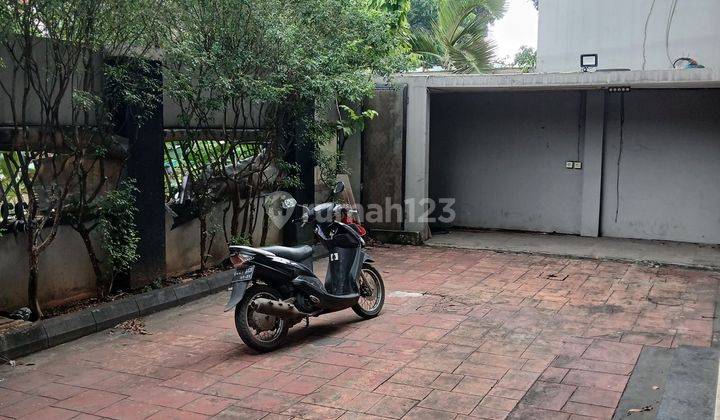 Rumah Lokasi Strategis Cocok Untuk Usaha Di Jalan Raya Utama Bintaro 2