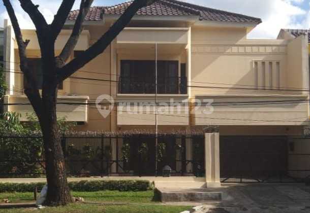 Suitable House for Business in a Strategic Location on Bintaro Main Road