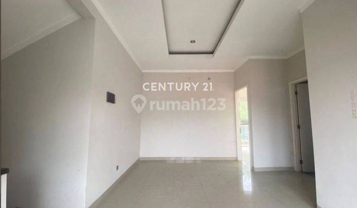 Dijual Rumah Dalam Kondisi Perlu Renov Di Kebayoran Bintaro 2