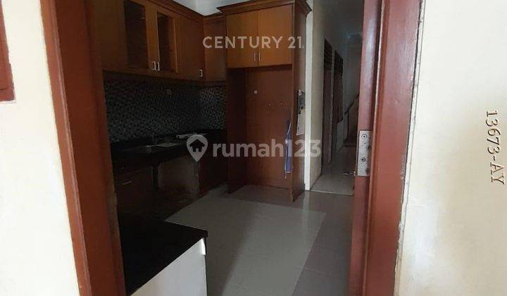 Dijual Rumah Lokasi Dekat Stasiun KA Dan Kampus Di Lenteng Agung 2