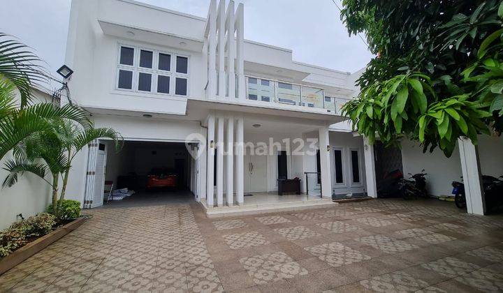 Dijual Kantor / Rumah Minimalis Modern di Jati Padang Pasar Minggu Jakarta Selatan
 1