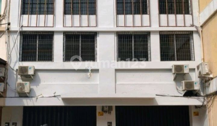 Dijual Ruko Gandeng Cempaka Mas Jakarta Pusat