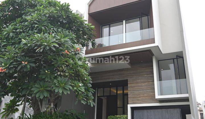 Rumah Mewah Split Level Pakuwon Indah dekat Citraland & Graha 1