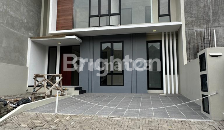 Brand New Minimalist Self-Built Citraland Utama Near Gwalk and Pakuwon Indah Brand New Minimalist Self-Built Citraland Utama Near Gwalk and Pakuwon Indah