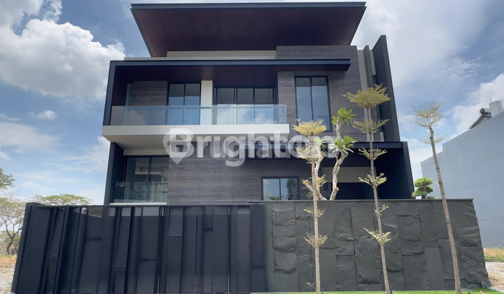 RUMAH 2.5 LANTAI PREMIUM LUXURY CITRALAND UTAMA DEKAT GRAHA DAN PAKUWON INDAH