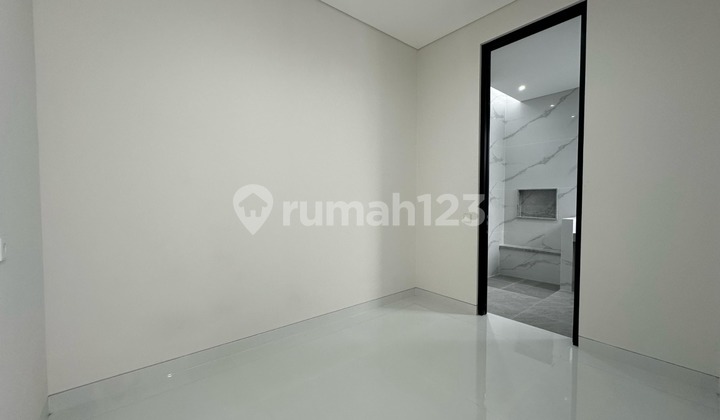 Rumah American Style 3 Lantai Graha dekat Citraland & Pakuwon 2