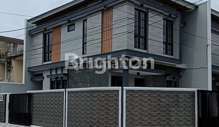 RUMAH HOOK MINIMALIS BARU 2 LANTAI DI BARUK DEKAT GALAXY MALL DAN KENJERAN 1