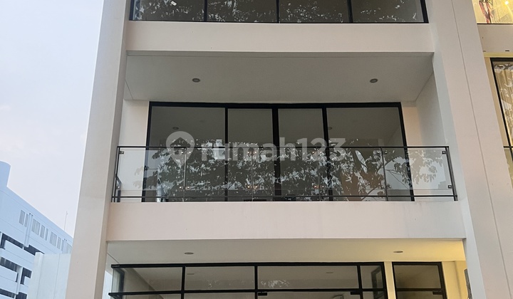 Ruko 3 Lantai, Siap Pakai Usaha Ruko 3 Lantai, Siap Pakai Usaha