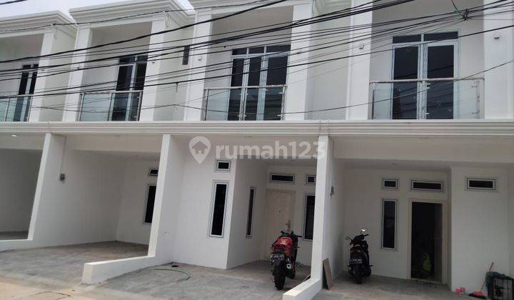 Rumah Murah Carport 2 Lantai Dekat Stasiun Jatinegara Jakarta Timur 1