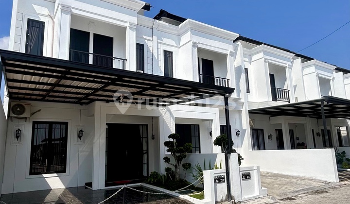 Luxury 2-Story House in Pedurungan Semarang 1