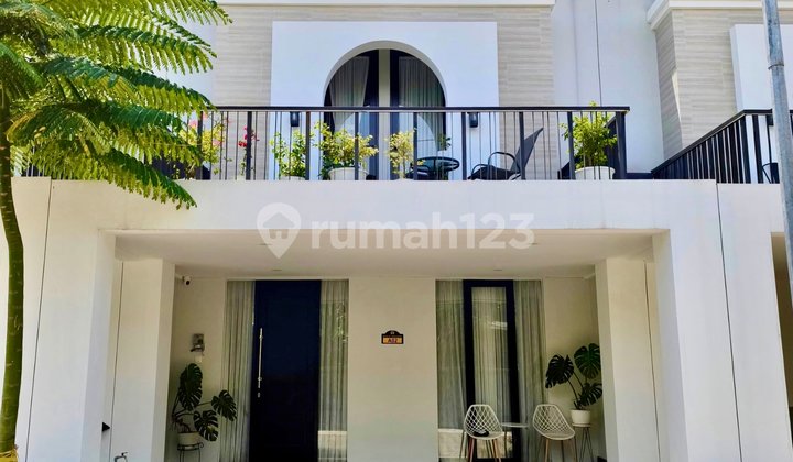 For Sale, New 3-Storey House at De Villa Majapahit Semarang